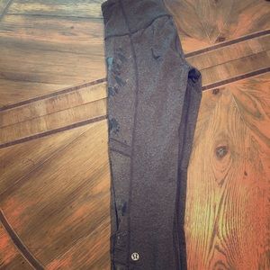 Lululemon Crops w/ Rubber Side Detailing
